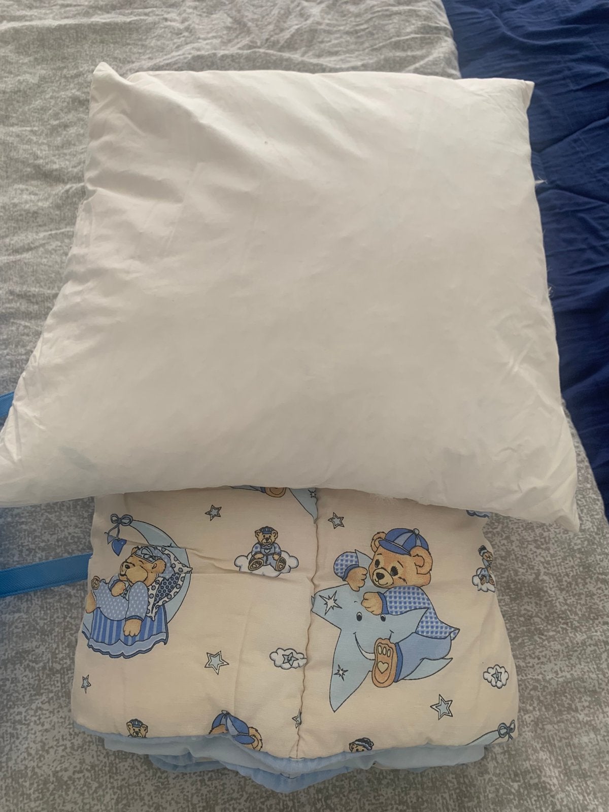 Couette+coussin plumes bébé, Enlèvement, Comme neuf