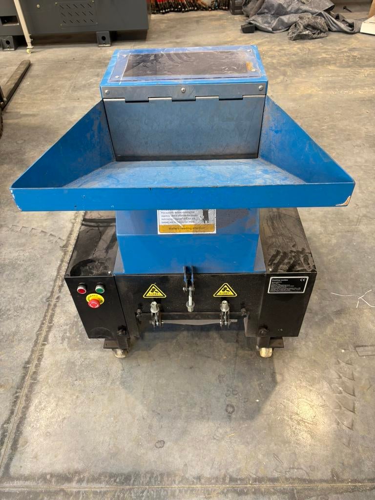 Shredder crusher machine, Ophalen