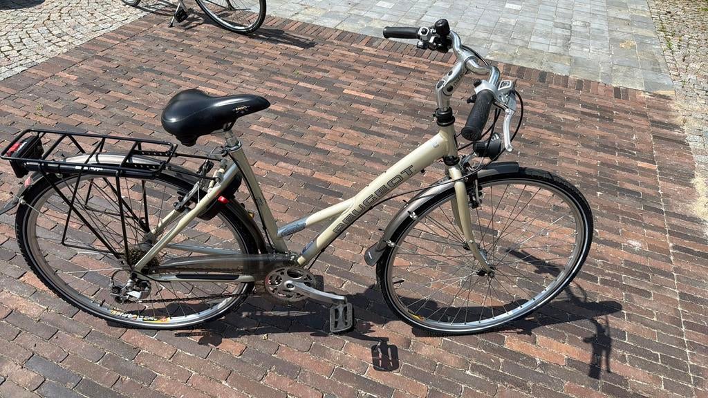 Peugeot vrouwenfiets, Fietsen en Brommers, Ophalen, Zo goed als nieuw