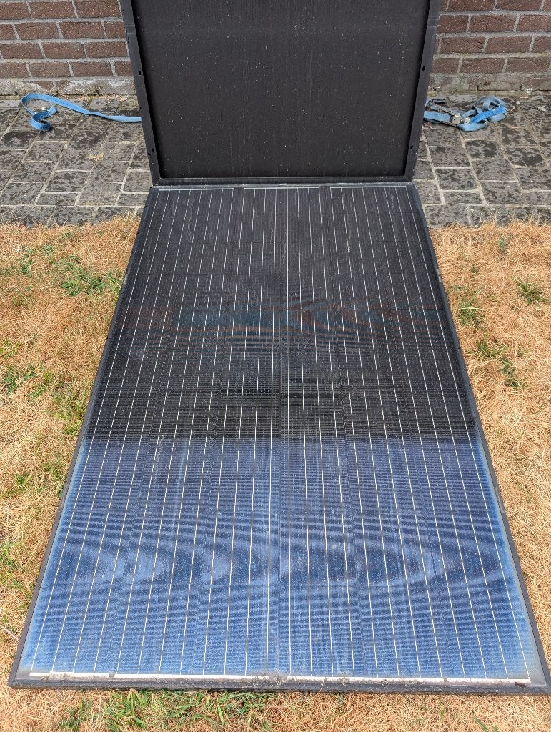 Zonnepanelen (15 stuks) + omvormer + draagbeugels, Doe-het-zelf en Bouw, Zonnepanelen en Toebehoren, Ophalen, Gebruikt, Compleet systeem