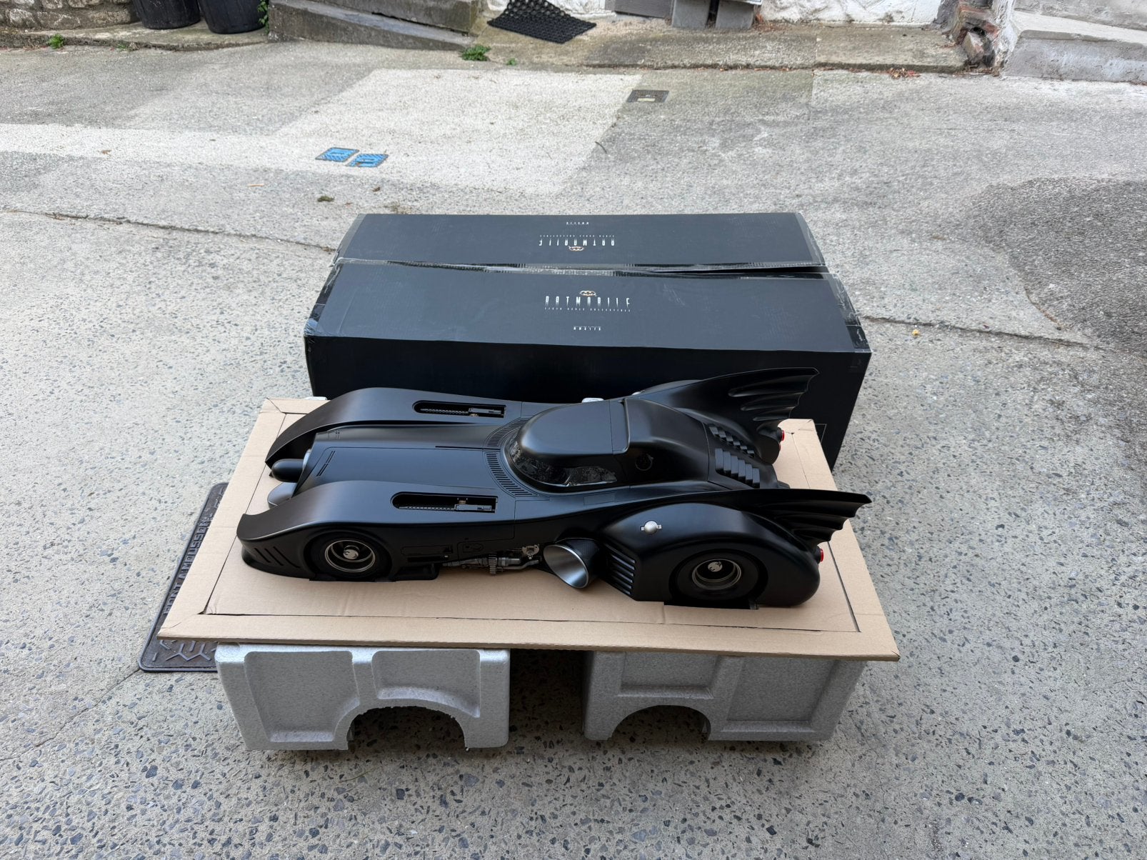 Batmobile hot toy taile 1/6, Ophalen of Verzenden