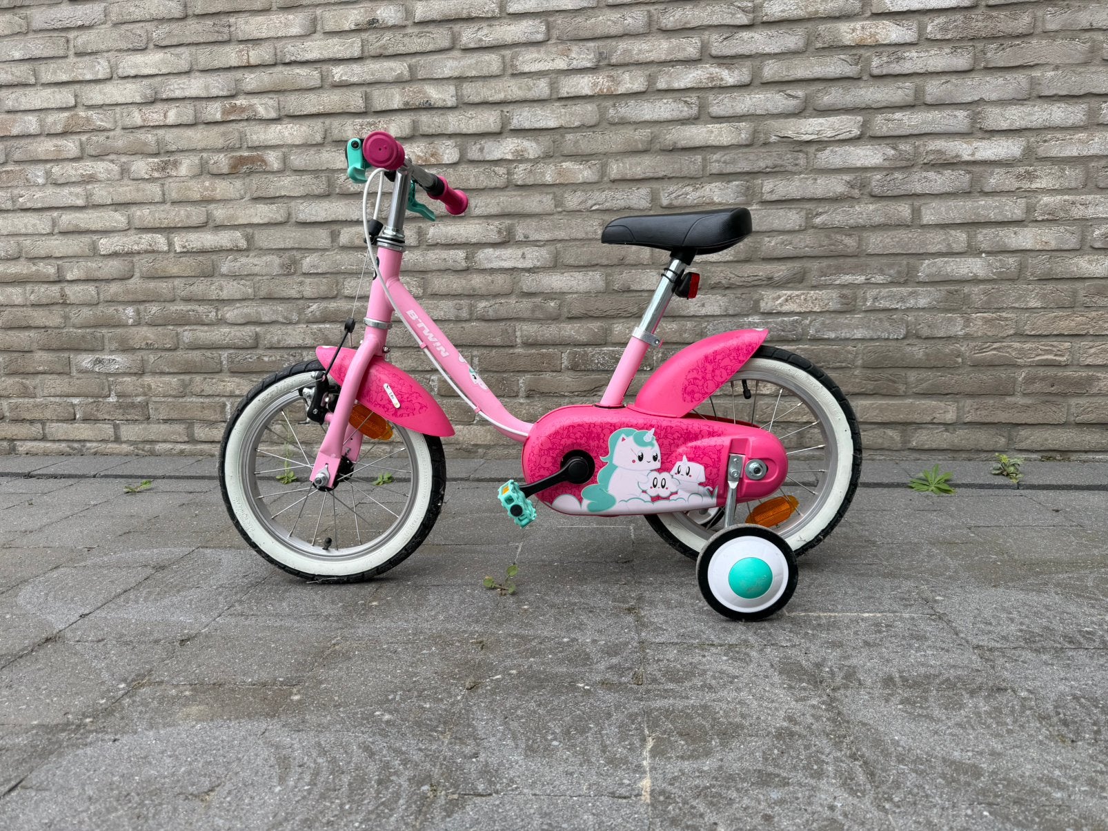 Vélo enfant B'TWIN 500 Licorne 14 pouces avec stabilisateurs, Enlèvement, Comme neuf, 16 à 20 pouces, Stabilisateurs