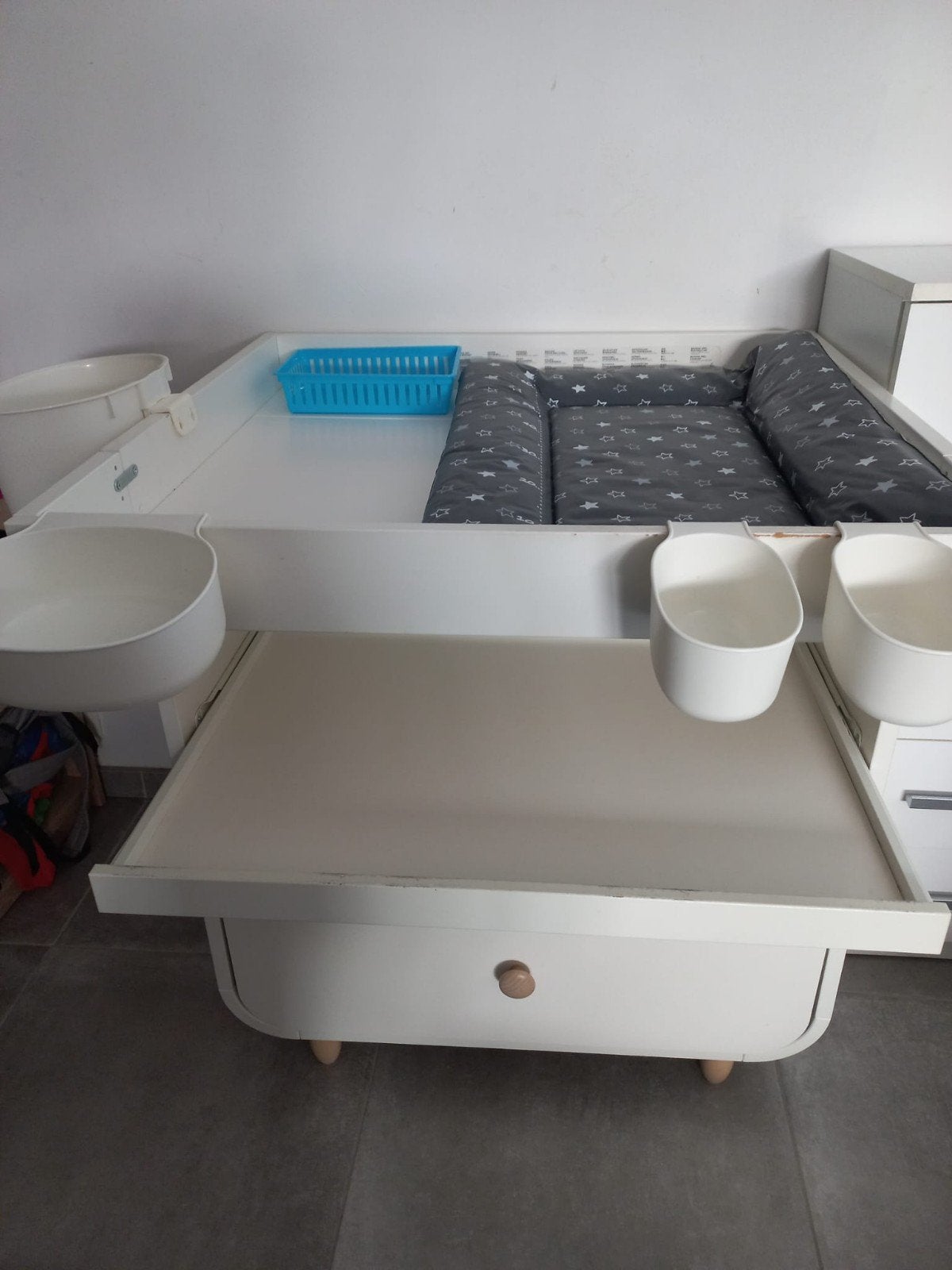 table pour bébé avec tiroirs / verschoon tafel metschuiven t, Enlèvement