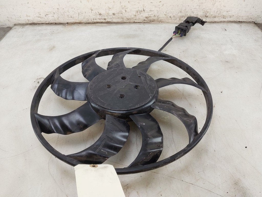 VENTILATEUR C Audi A3 Sportback (8YA) (01-2019/-), Auto-Union-Straße  1,
85057  Ingolstadt, DE, Info@audi.de, Audi, Utilisé