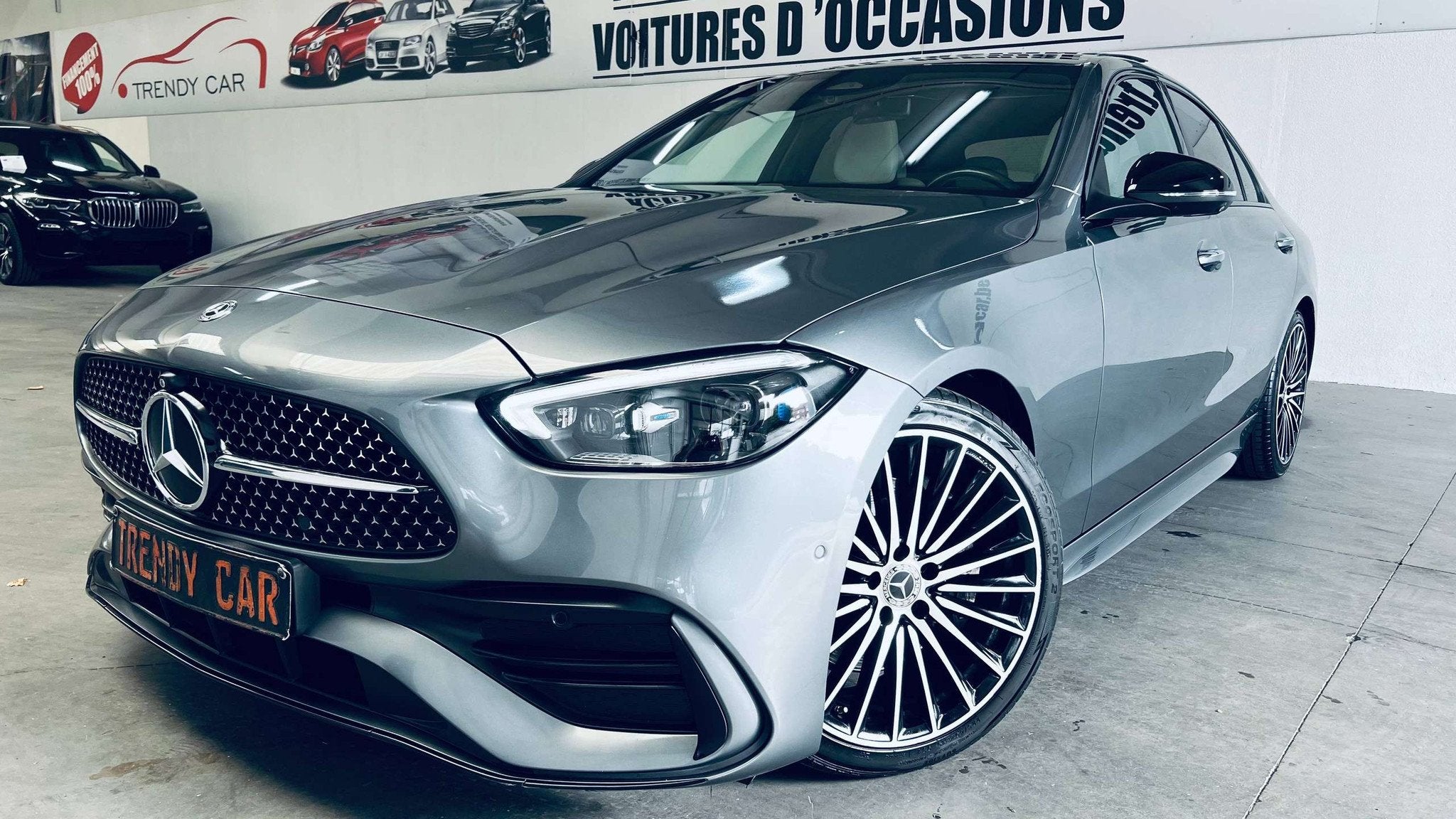 Mercedes-Benz C-Klasse 180 AMG Line+CARPLAY+PANO+360+HIFI+, Autos, Mercedes-Benz, Cuir, Argent ou Gris, Achat, 4 portes