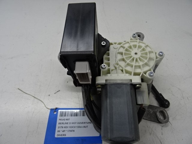 DIVERS DIVERS Peugeot 607 (9D / U) (9655954680), Kontakt-peugeot@peugeot.com, Utilisé, Peugeot Deutschland GmbH, Bahnhofsplatz
65423  Rüsselsheim, DE