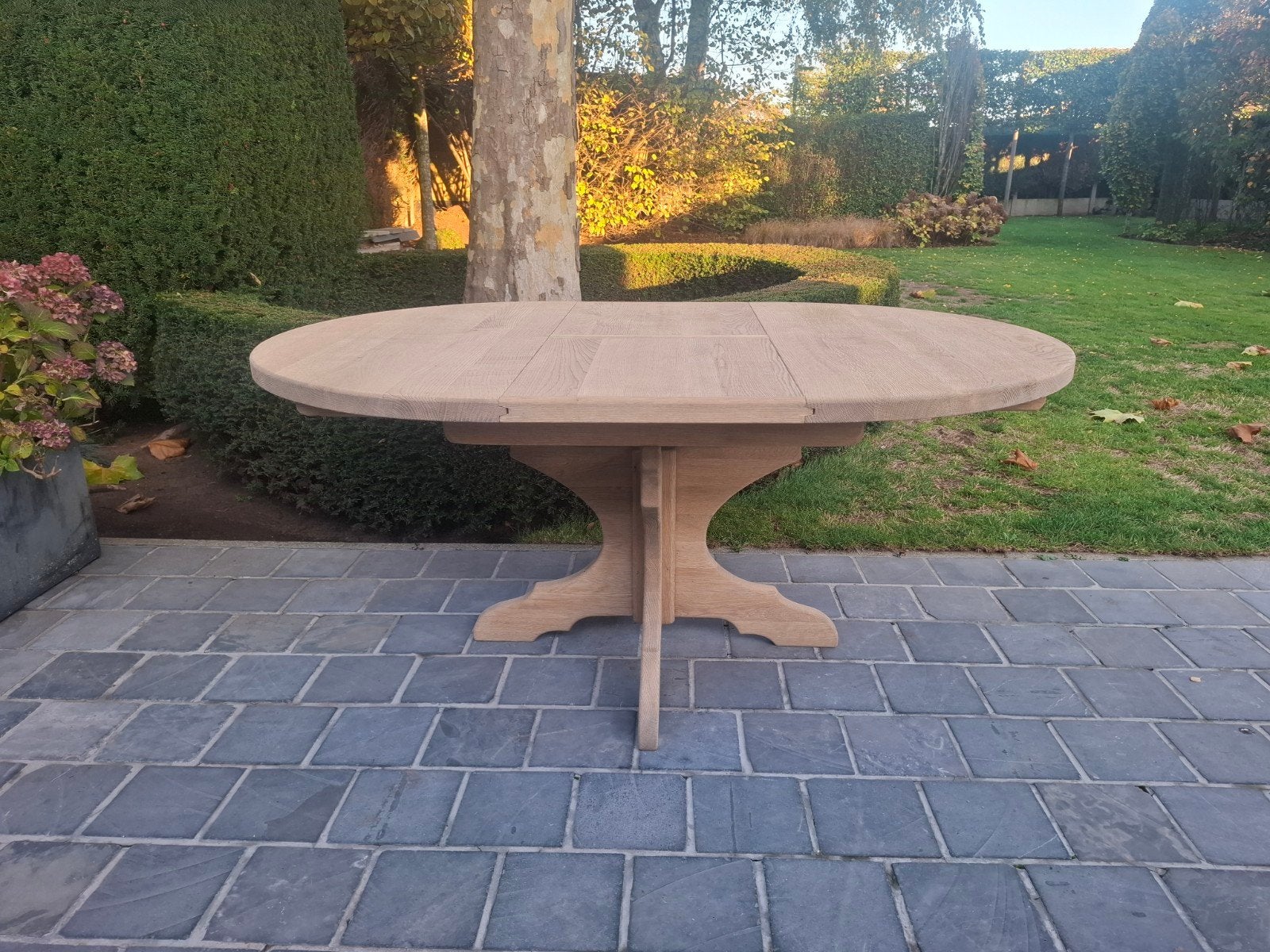 Table à manger extensible ronde en chêne entièrement massif., Enlèvement ou Envoi, Ovale