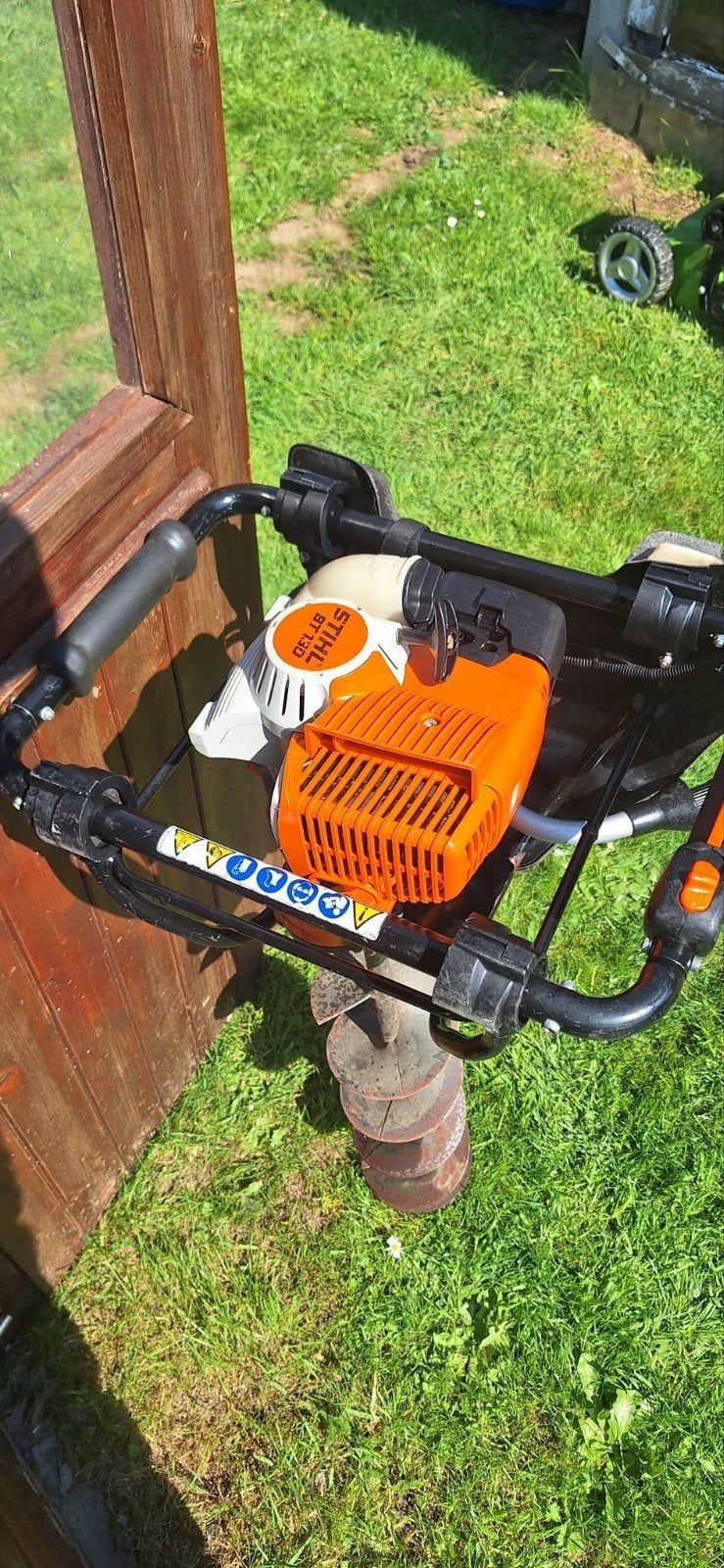 Grondboor STIHL BT 130, Ophalen