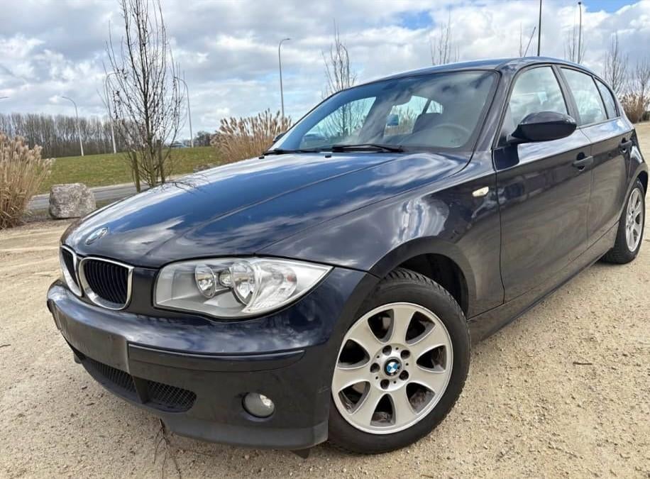 BMW 116l (2005) - BENZINE - 145000KM, Auto's, BMW, Overige modellen, Zetelverwarming, Blauw, Bedrijf