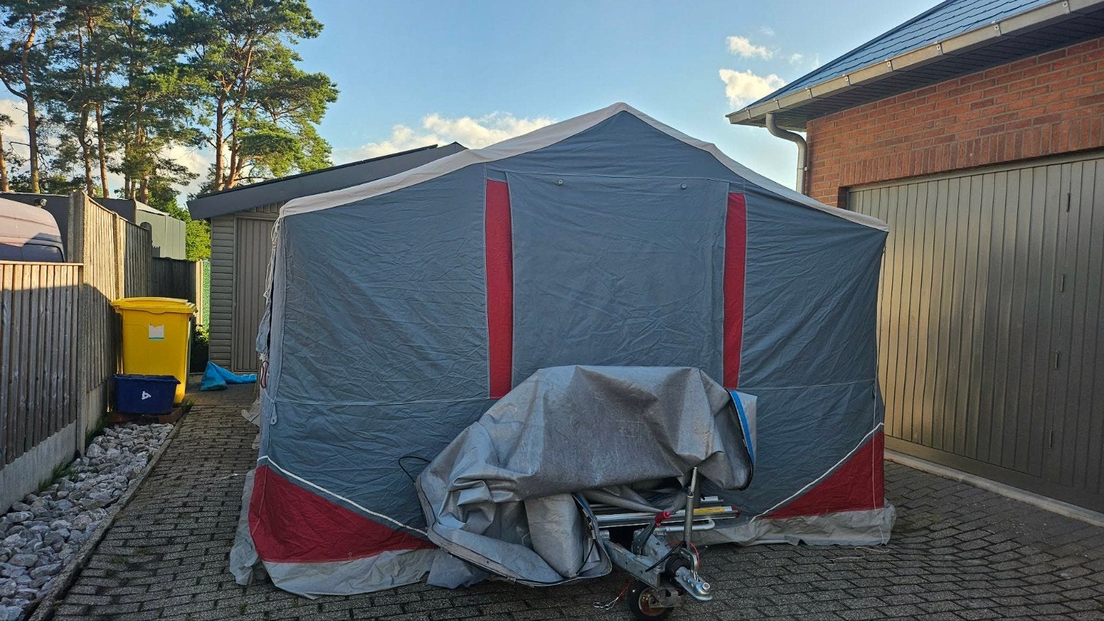 Plooicaravan, Enlèvement, Présent