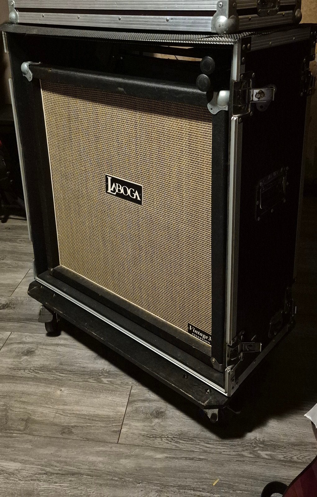 Laboga Cabinet 4x12 V30 met Flightcase, Ophalen, Gebruikt, Gitaar, 100 watt of meer