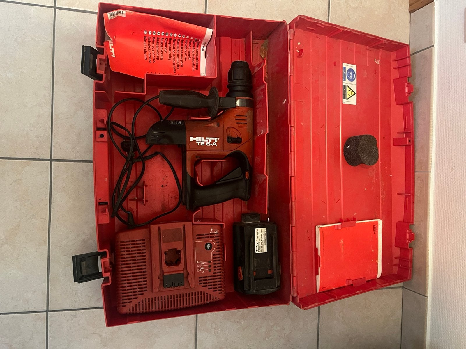 HILTI te koop, Doe-het-zelf en Bouw, Ophalen, Zo goed als nieuw