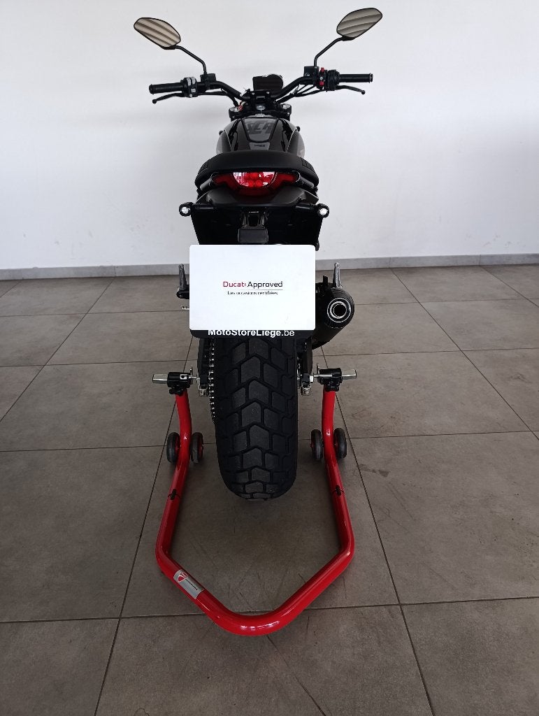 Ducati Scrambler Full Throttle, Entreprise, Occasion, Plus de 35 kW, 2 cylindres