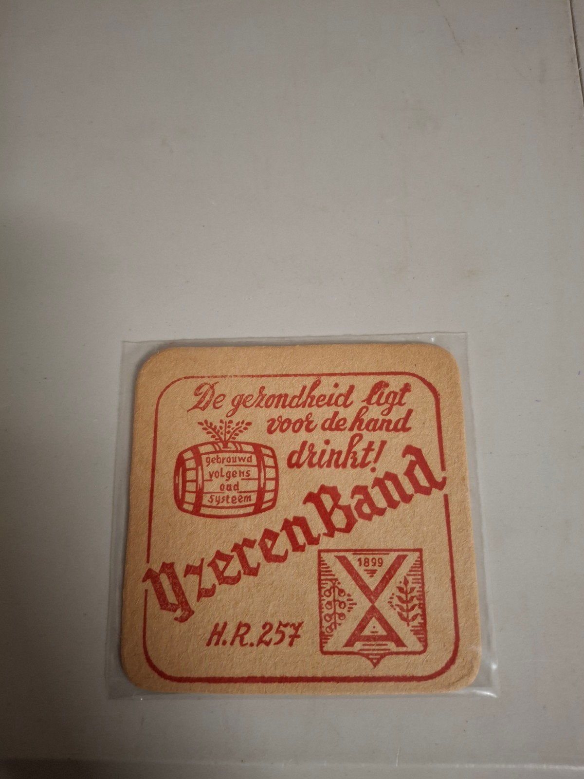 Ancien tapis à bière, bracelet en fer, Enlèvement ou Envoi