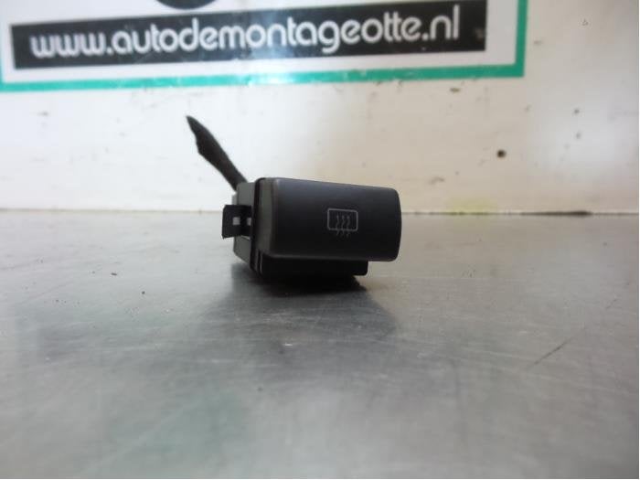 Commutateur chauffage vitre arrière d'un Seat Ibiza (Ibiza, -, Utilisé, -, Seat
