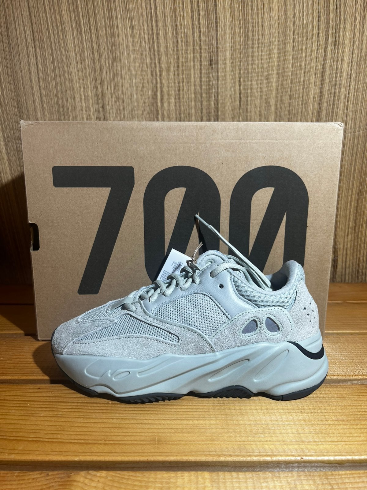 Adidas Yeezy Boost 700 Salt, Enlèvement ou Envoi, Neuf, Autres couleurs, Sneakers et Baskets