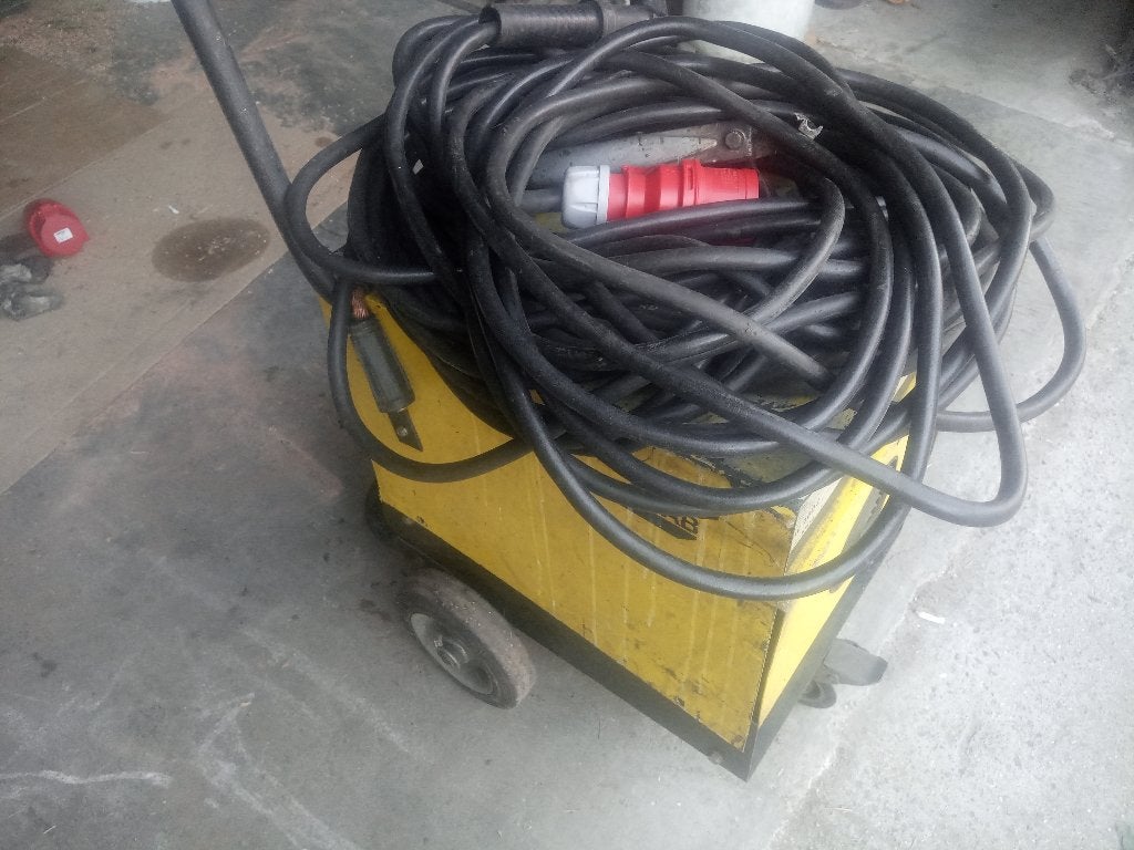 ESAB 47-260A DC Industriele electrode laspost 380V, Ophalen