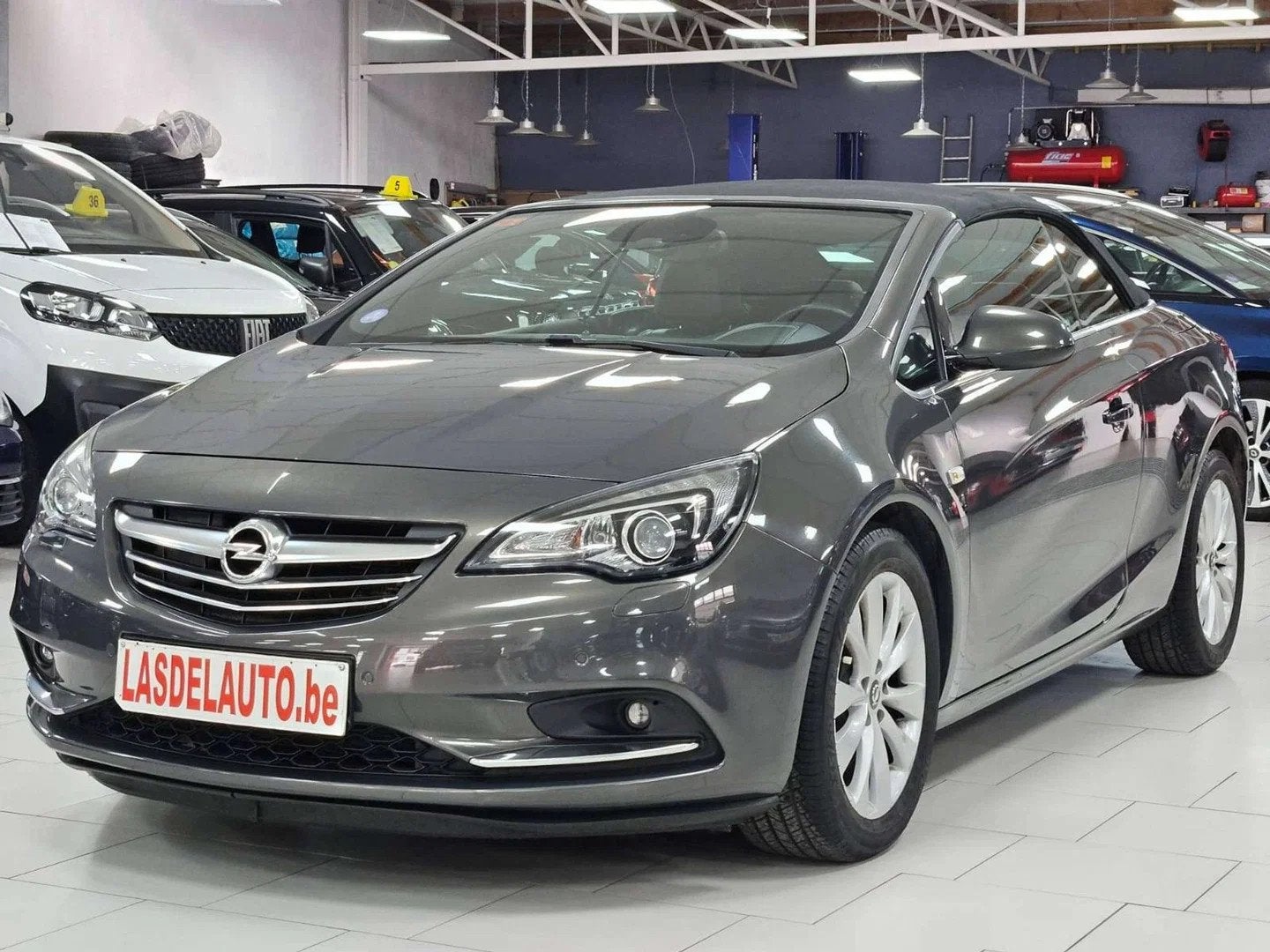 Opel Cascada 1.6 Turbo Automatique CAMERA Sensors Bluetooth, Cuir, Argent ou Gris, Euro 6, Entreprise