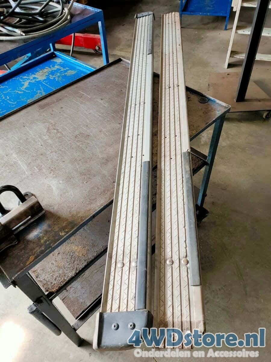 Nissan Patrol Y61 Treeplanken Lange wielbasis, Gebruikt, -, -, Ophalen of Verzenden