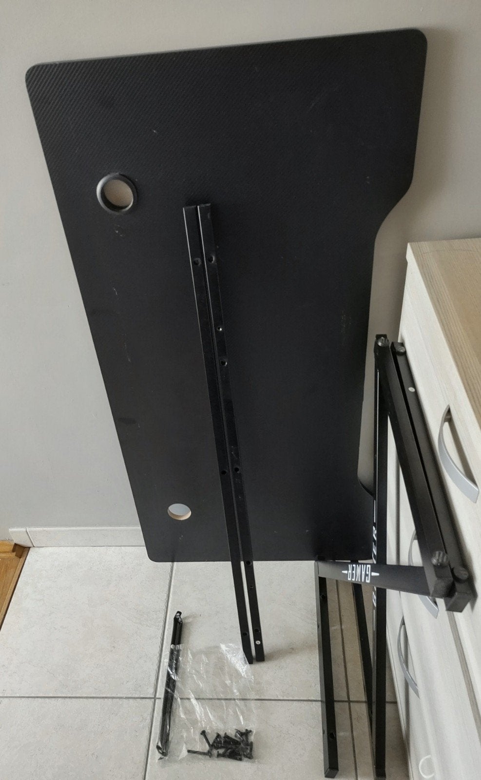 Gamingbureau zwart 120cm x 60cm (merk jysk), Huis en Inrichting, Bureaus, Ophalen, Gamingbureau