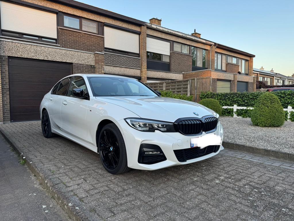 BMW 330e  M-pack  1 jaar garantie bij BMW, Auto's, Automaat, Achterwielaandrijving, 4 cilinders, Leder en Stof