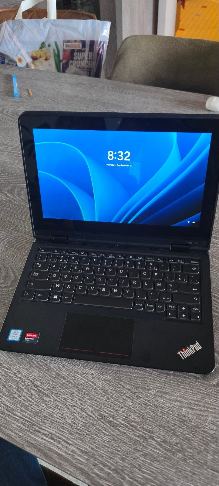 Lenovo yoga 11e, Computers en Software, Ophalen, Lenovo Thinkpad, Met touchscreen, Zo goed als nieuw