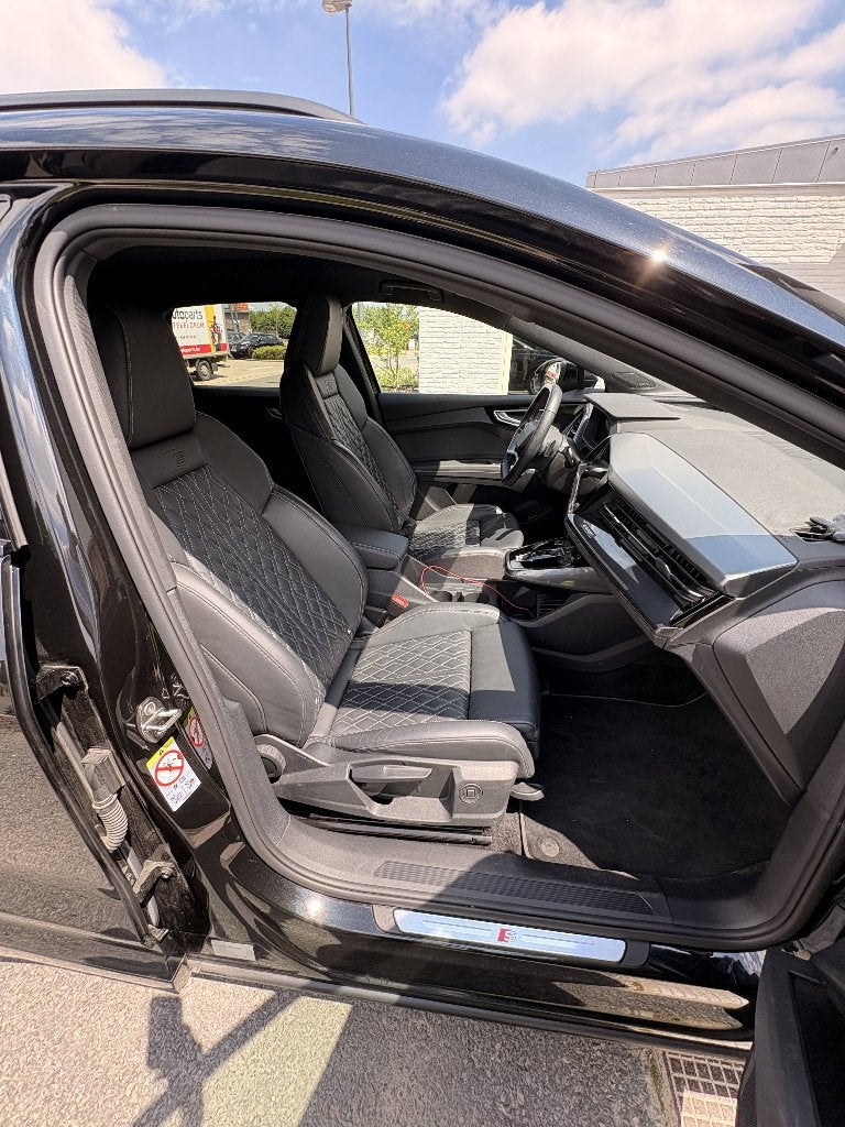 TE KOOP - AUDI Q4 45 e-tron - btw wagen, Auto's, Audi, Particulier, e-tron, ABS, Achteruitrijcamera, Adaptive Cruise Control, Airbags
