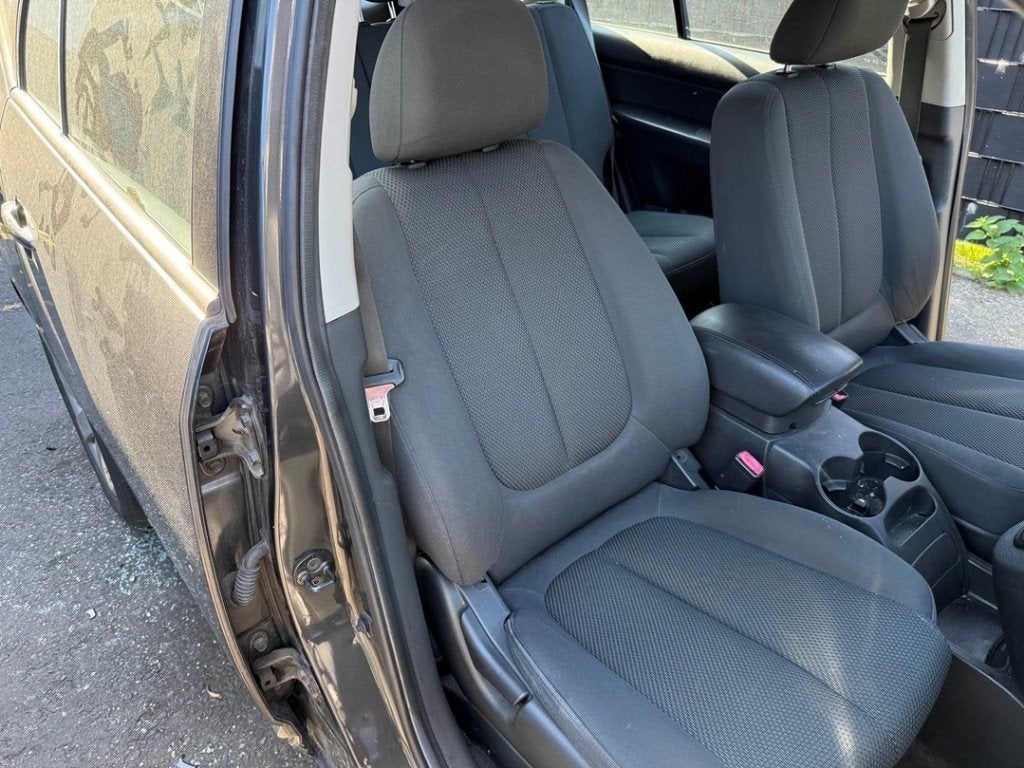 SIEGE AVANT DROIT ( PASSAGER ) Kia Carens III (FG), Kia, Info@kia.de, Utilisé, Theodor-Heuss-Allee 11
60486  Frankfurt am Main, DE