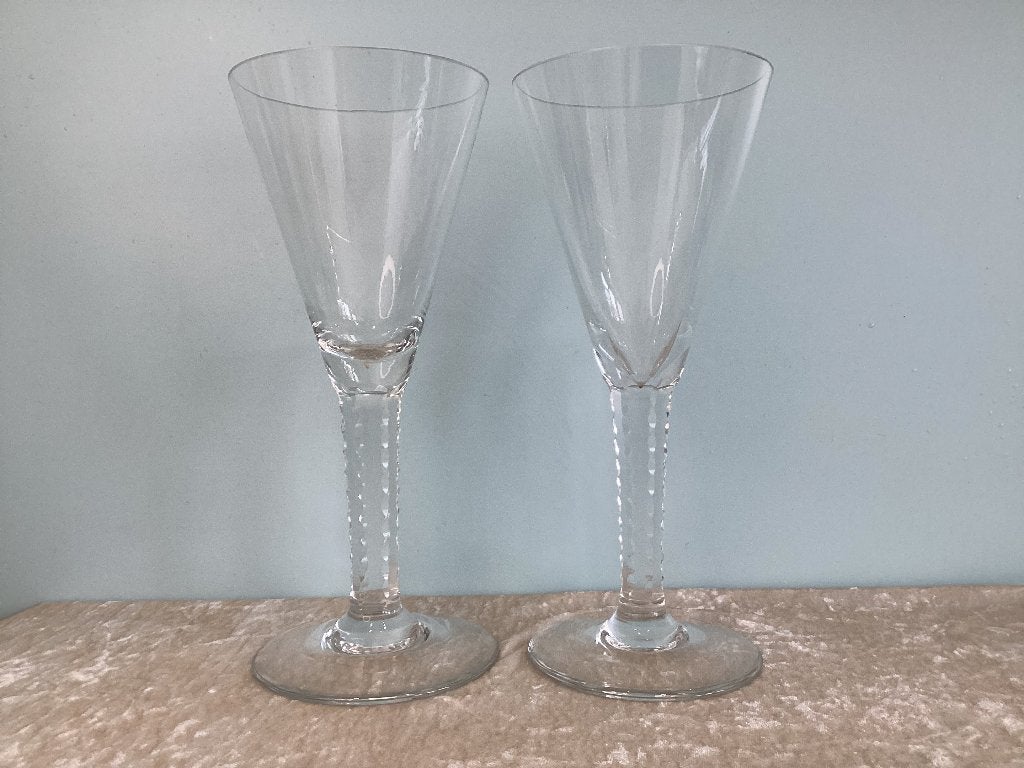 2 Bruidsglazen in helder kristal, niet gegraveerd. 135/E., Antiek en Kunst, Ophalen