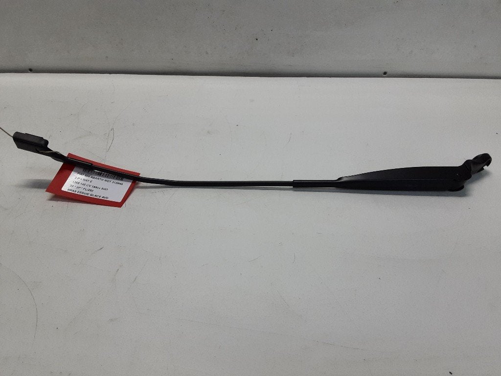 RUITENWISSERARM RECHTS VOOR Abarth 500 / 595 / 695, Auto-onderdelen, Gebruikt, Overige automerken, Mevr. I. Hauben, Rue de l'Espoir 34 34
4030  GRIVEGNÉE, BE