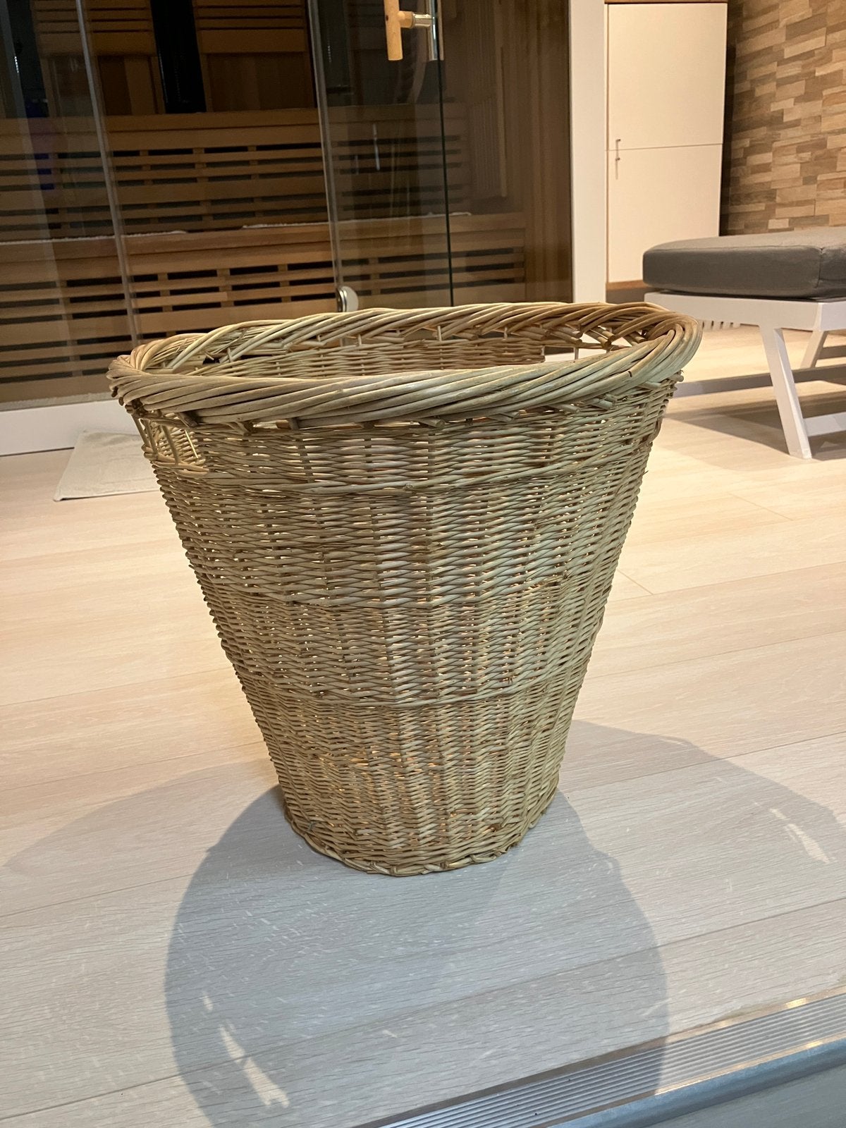 Hoge rieten mand nieuw, Huis en Inrichting, Ophalen, Nieuw, Mand