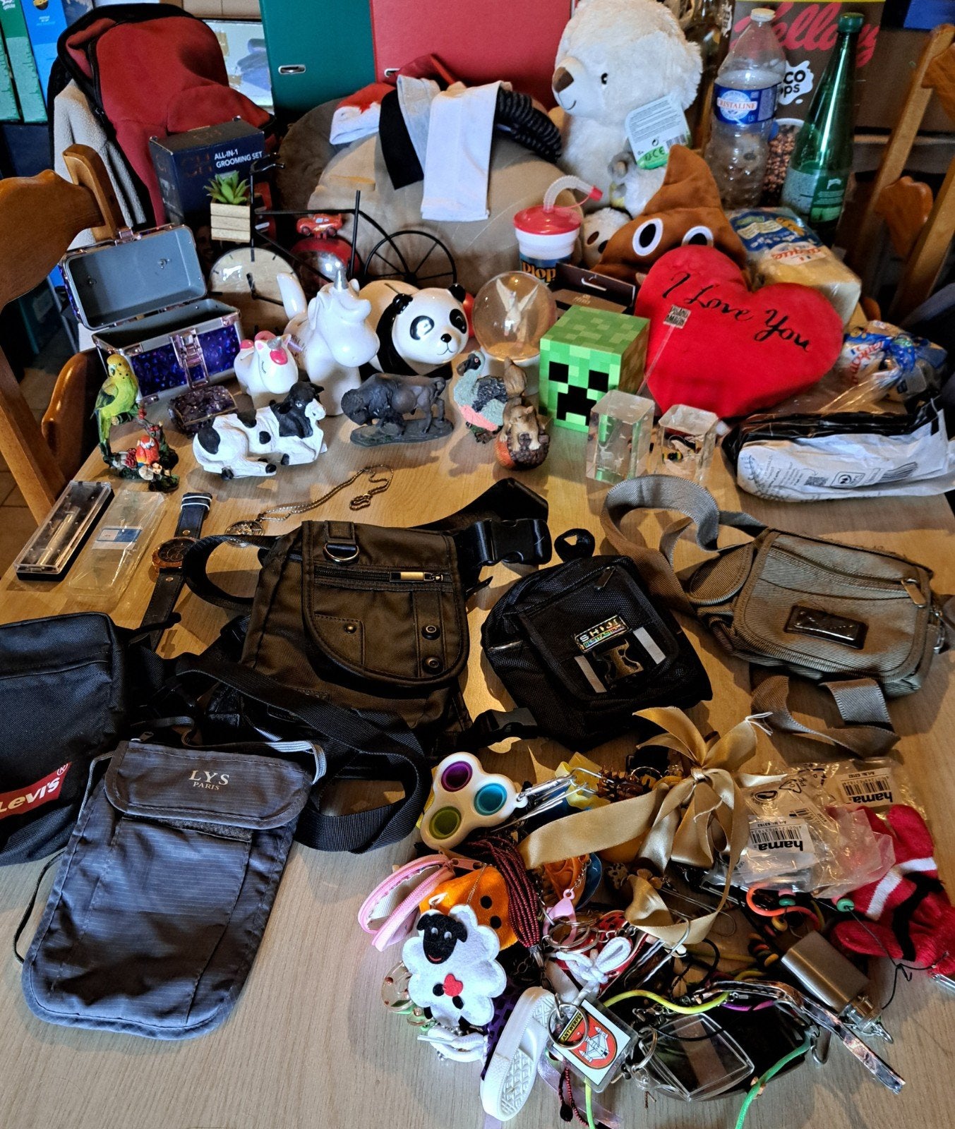 Gros lot de brocante ., Divers, Enlèvement