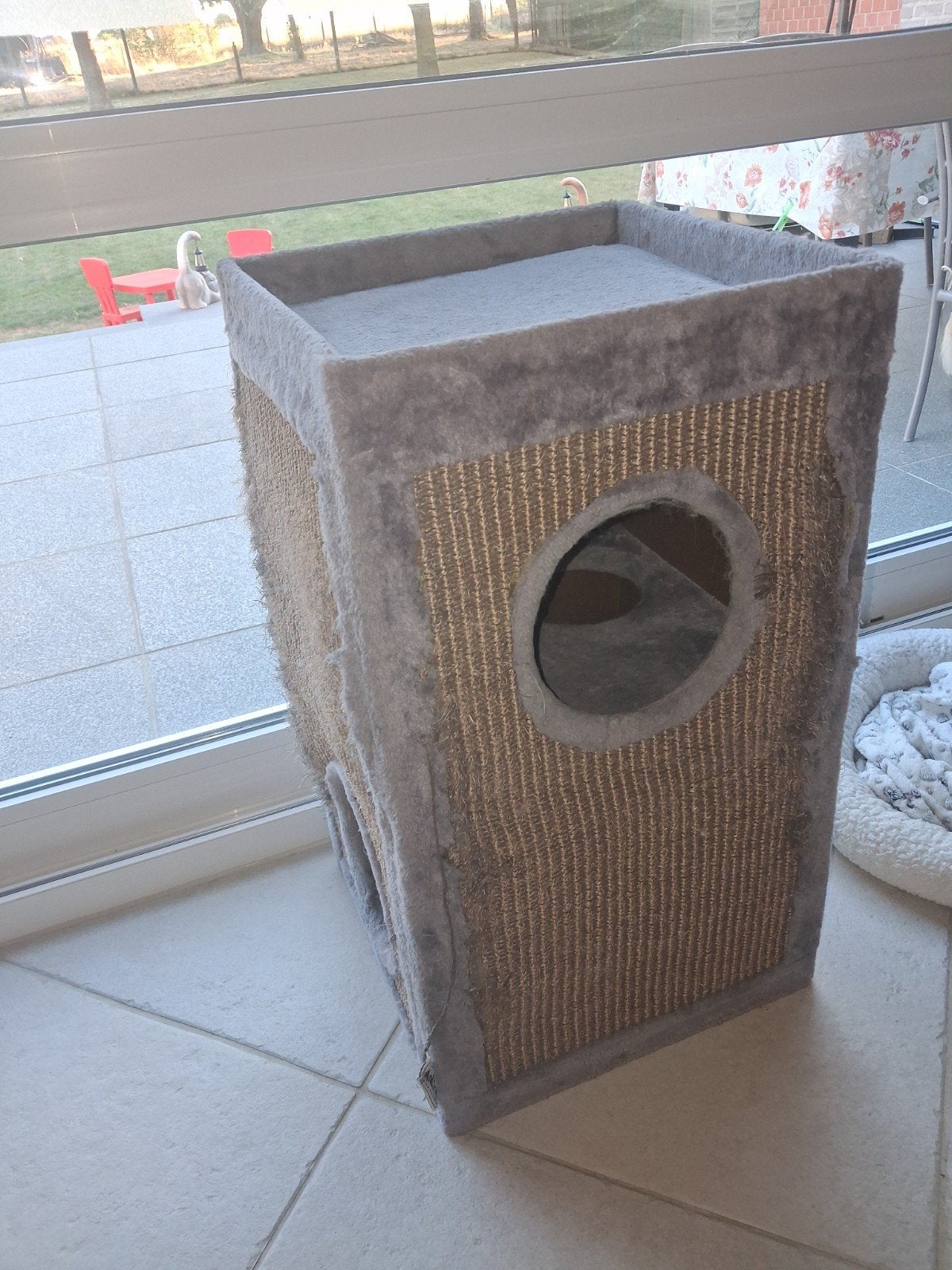 beau meuble à gratter pour chats, Enlèvement, Utilisé