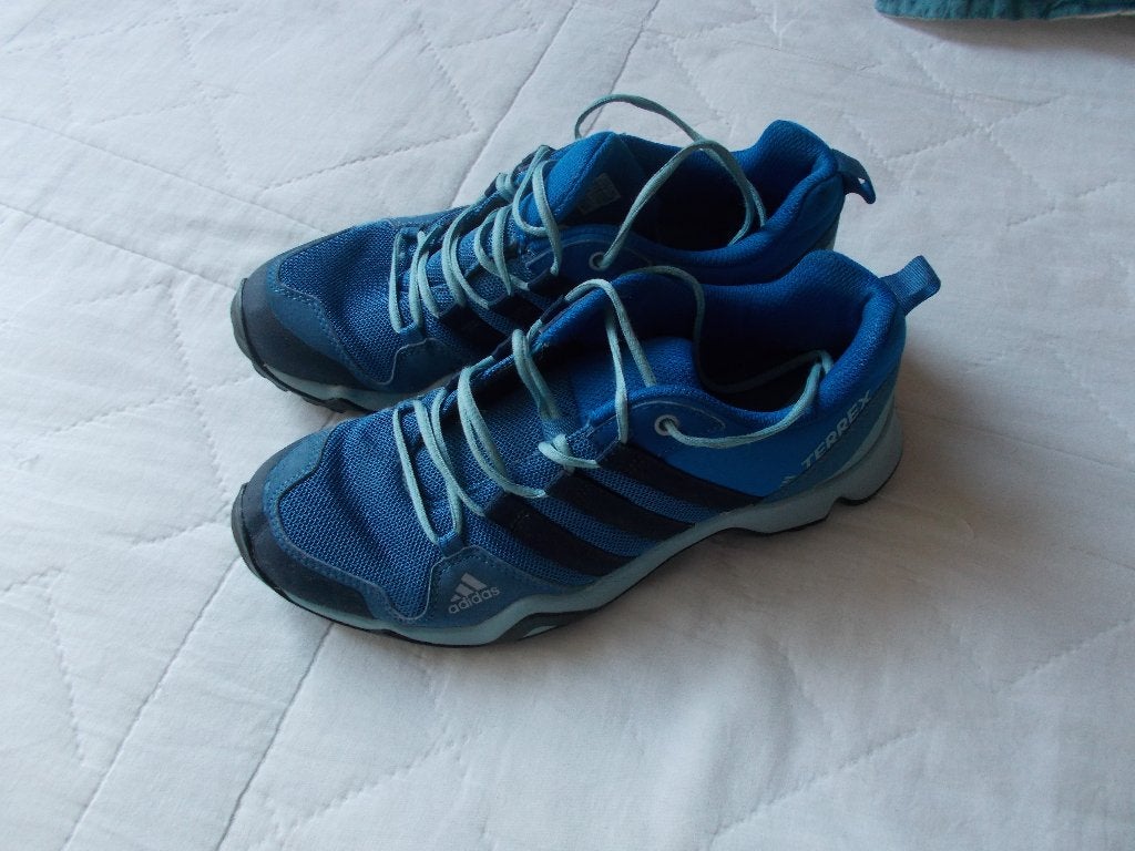 Baskets bleues ADIDAS, modèle TERREX p/garçon, Ophalen, Adidas, Sportschoenen, Zo goed als nieuw