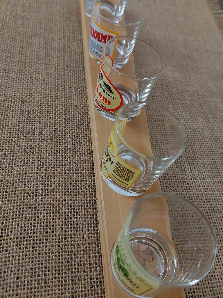 Schnapslat/bar avec 6 verres à liqueur - nouveau, Enlèvement ou Envoi, Neuf, Verres et Verres à shot