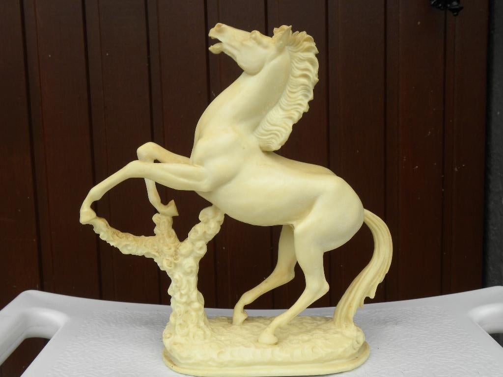 Statue de cheval cabré en Albâtre, Jardin & Terrasse, Statues de jardin, Enlèvement