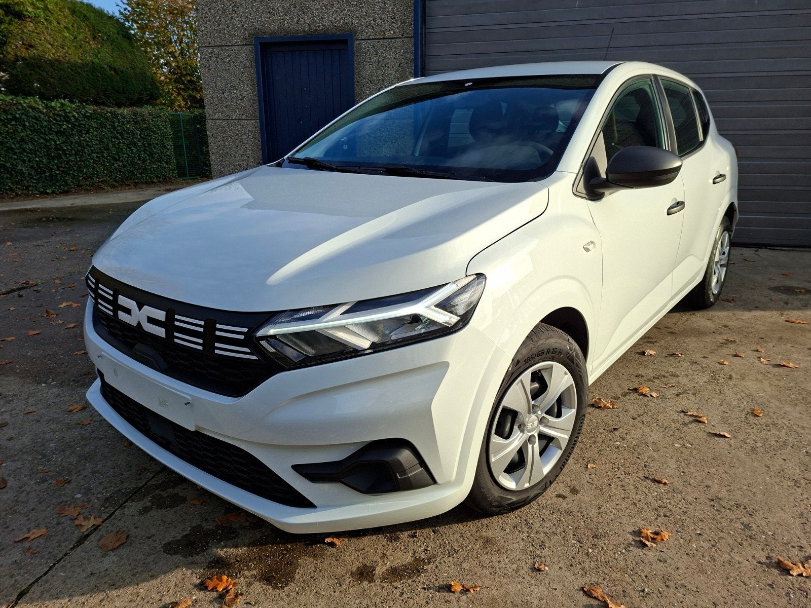 DACIA SANDERO 1.0SCE 19000KM!!! NIEUWSTAAT MET GARANTIE, Auto's, Handgeschakeld, Particulier, Bluetooth, 999 cc