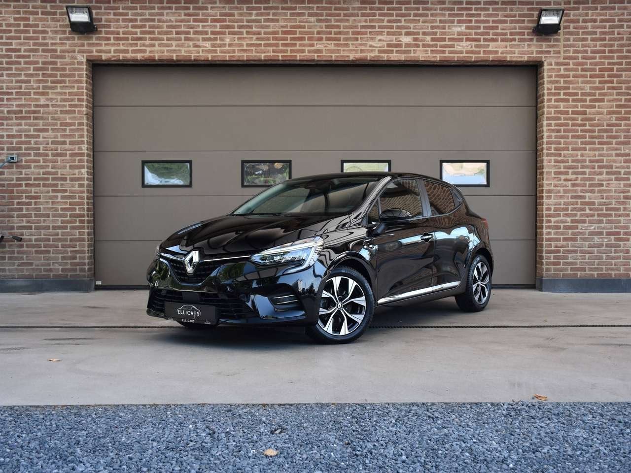 Renault Clio 1.6i HEV E-TECH TECHNO / CARPLAY / GPS / CAMER, Auto's, 0 min, USB, Zwart, 0 kg