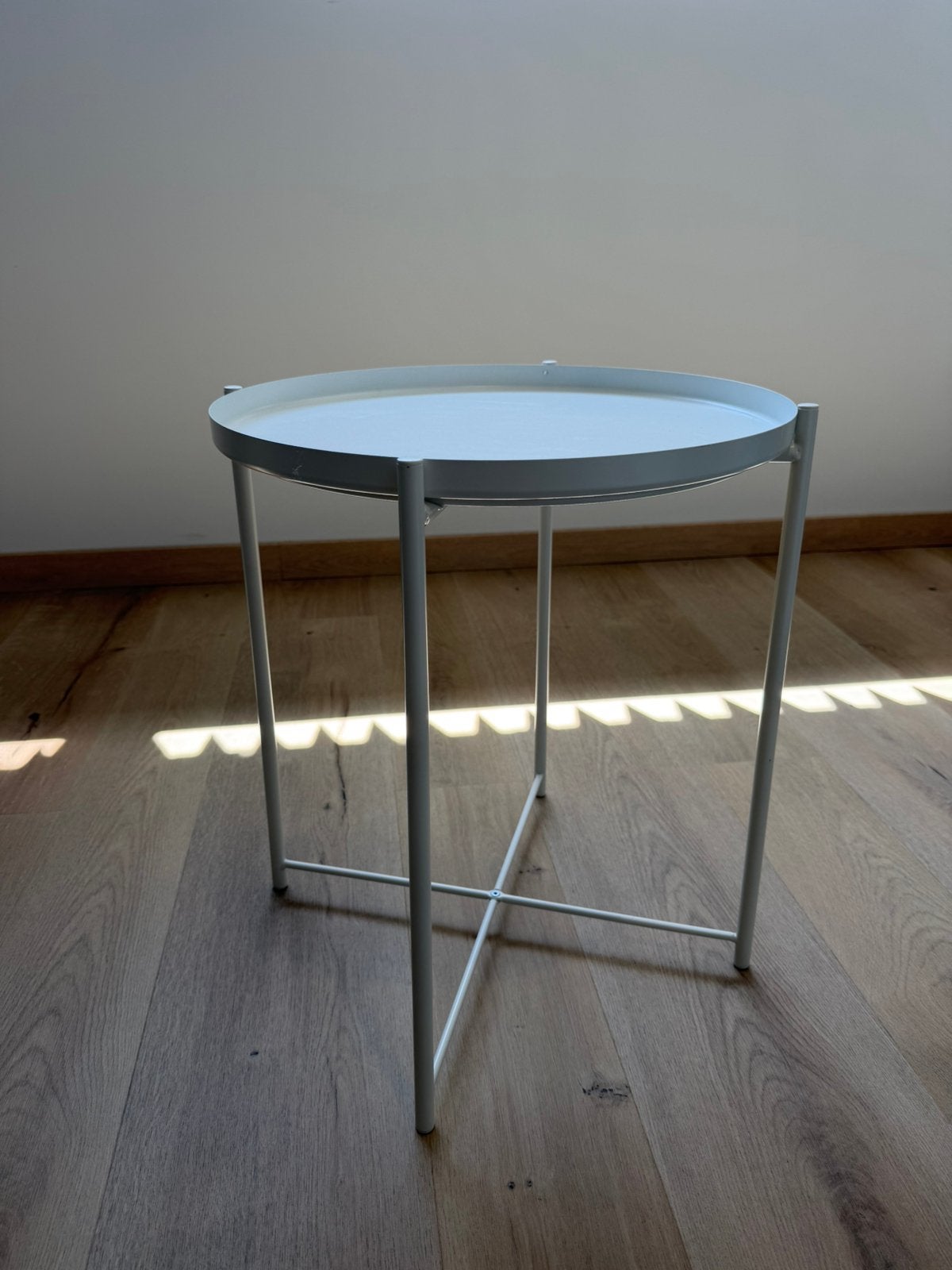 Witte bijzettafel, Ophalen, Zo goed als nieuw