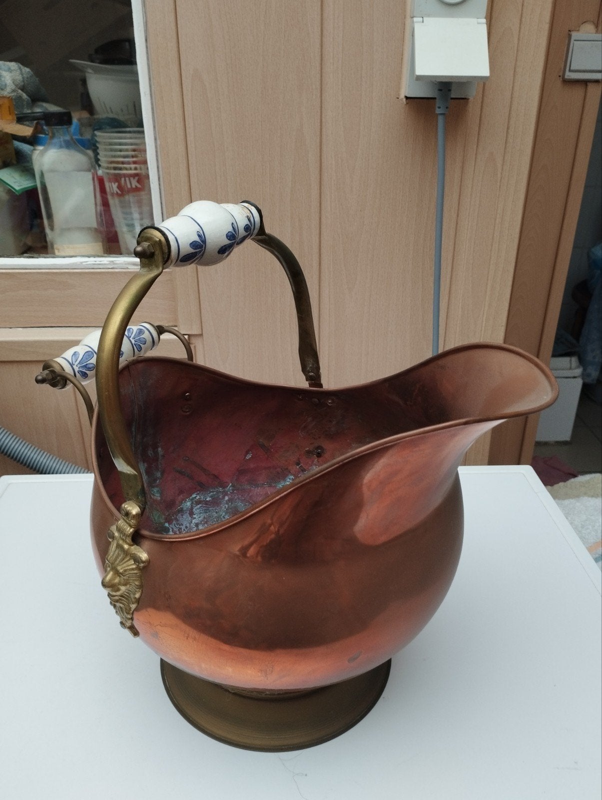 een antieke redelijke grote pot in koper met handvat kleur k, Antiek en Kunst, Ophalen, Koper