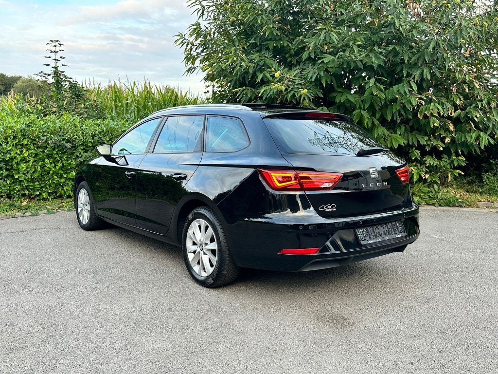 Seat Leon ST Break–1.6 TDI 2017 €6b–Courroie neuve&Toit Pano, Euro 6, Entreprise, Noir, 5 portes