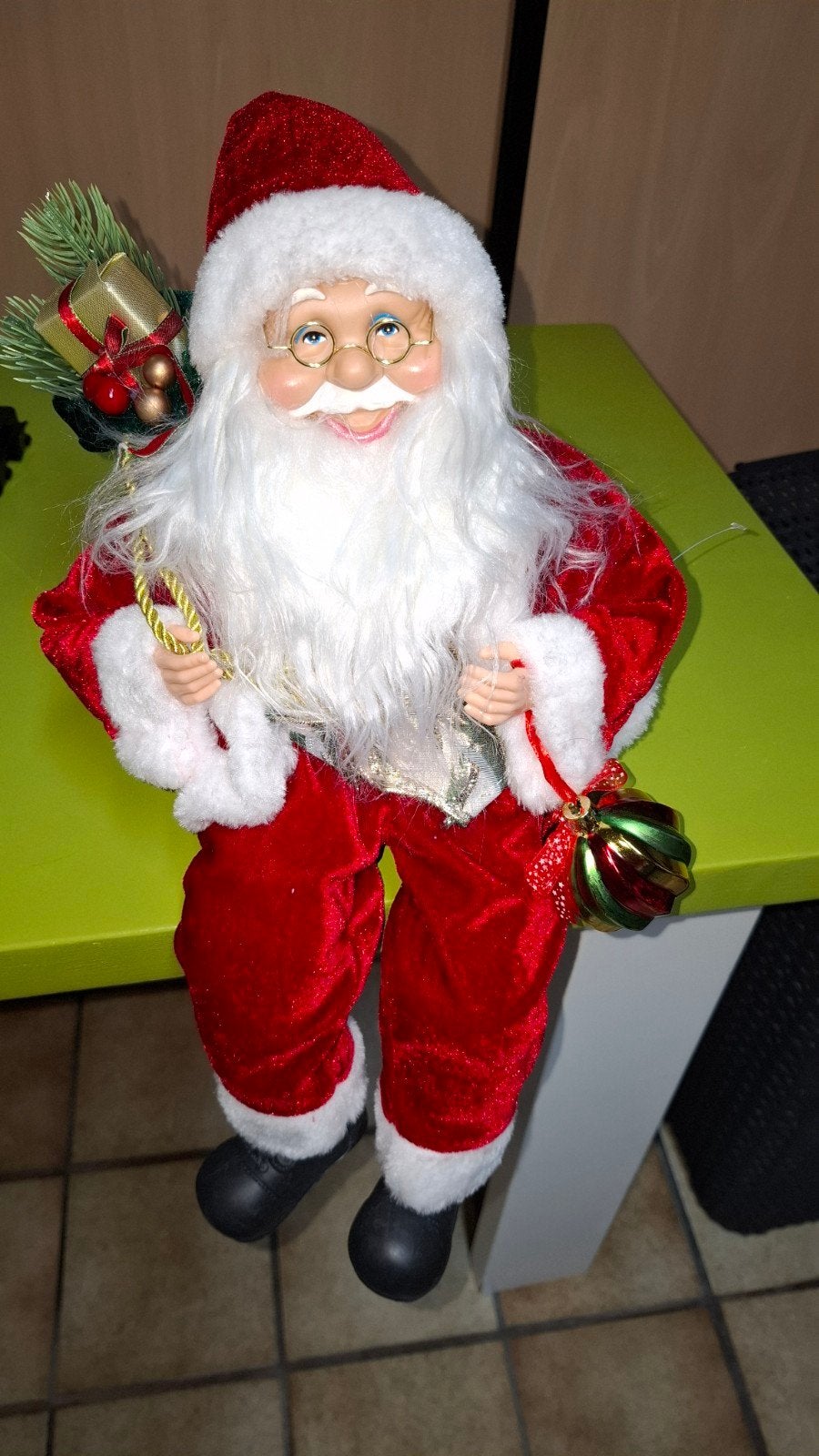 kerstmannetjes zittend, Divers, Enlèvement
