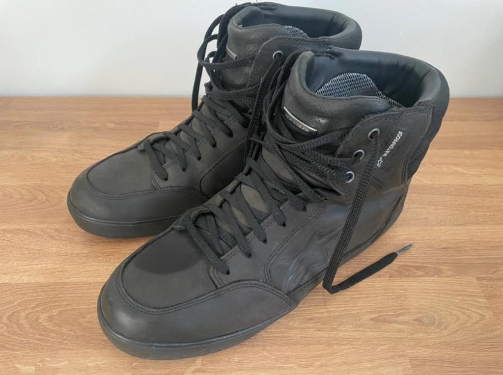 Chaussures Alpinestars J6 Waterproof  T.45, Motos, Vêtements | Vêtements de moto, Pantalon | cuir, Enlèvement ou Envoi