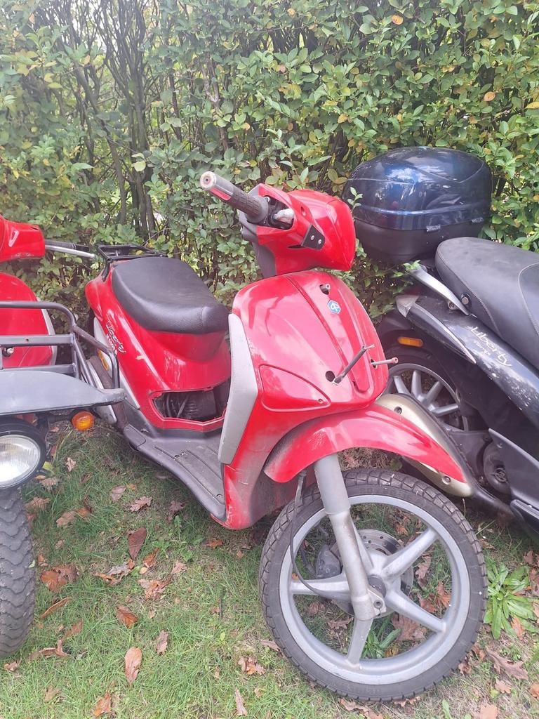 Trottinette Piaggio 50cc, toutes les pièces sont disponibles, Enlèvement ou Envoi