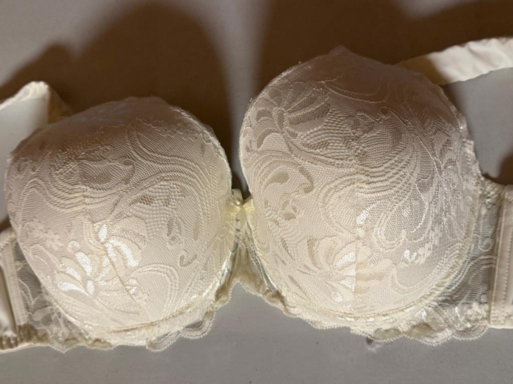 Soutien-gorge neuf (100 bonnets D), Enlèvement, Soutien-gorge