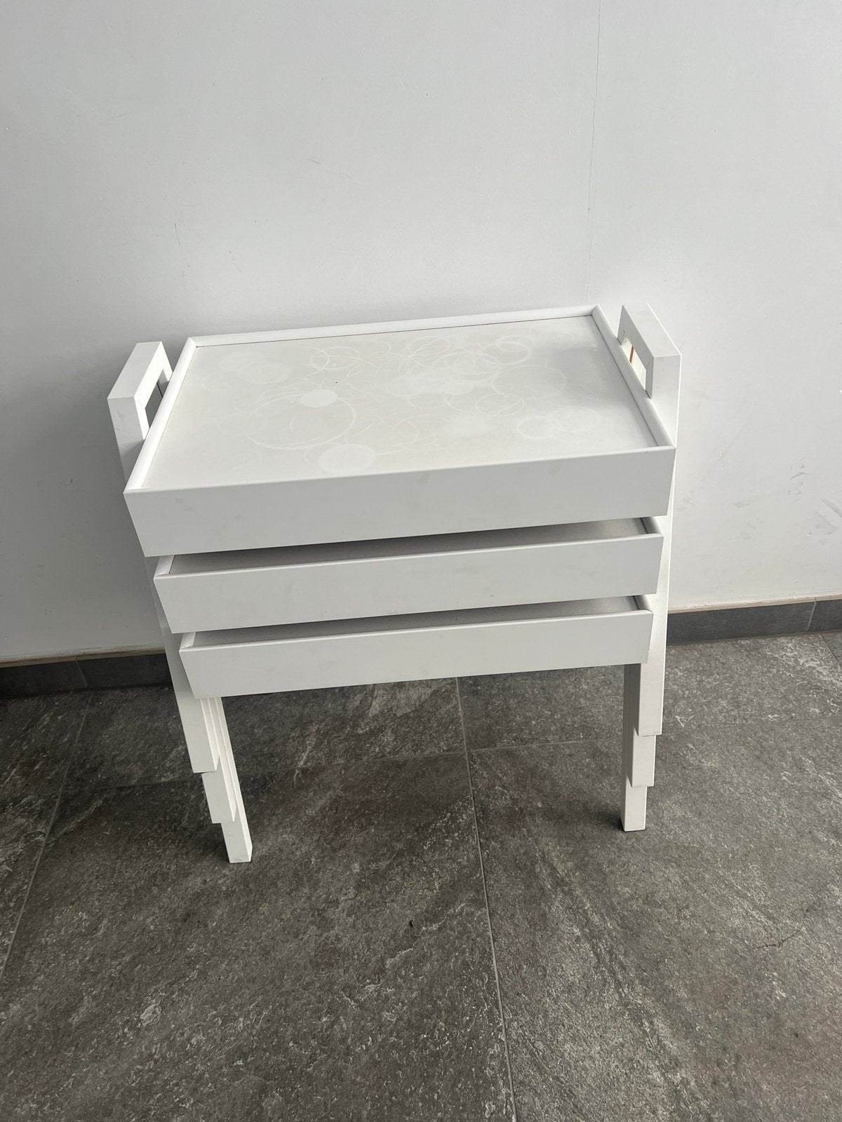 3 witte stapelbare tafels, Huis en Inrichting, Ophalen, Zo goed als nieuw