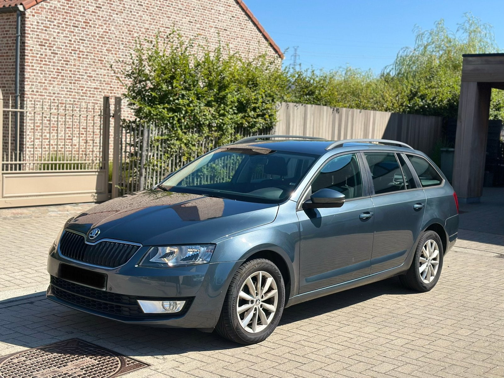Climatisation de navigation Skoda Octavia 1.6 Diesel Euro 6b, Argent ou Gris, Achat, Euro 6, Boîte manuelle