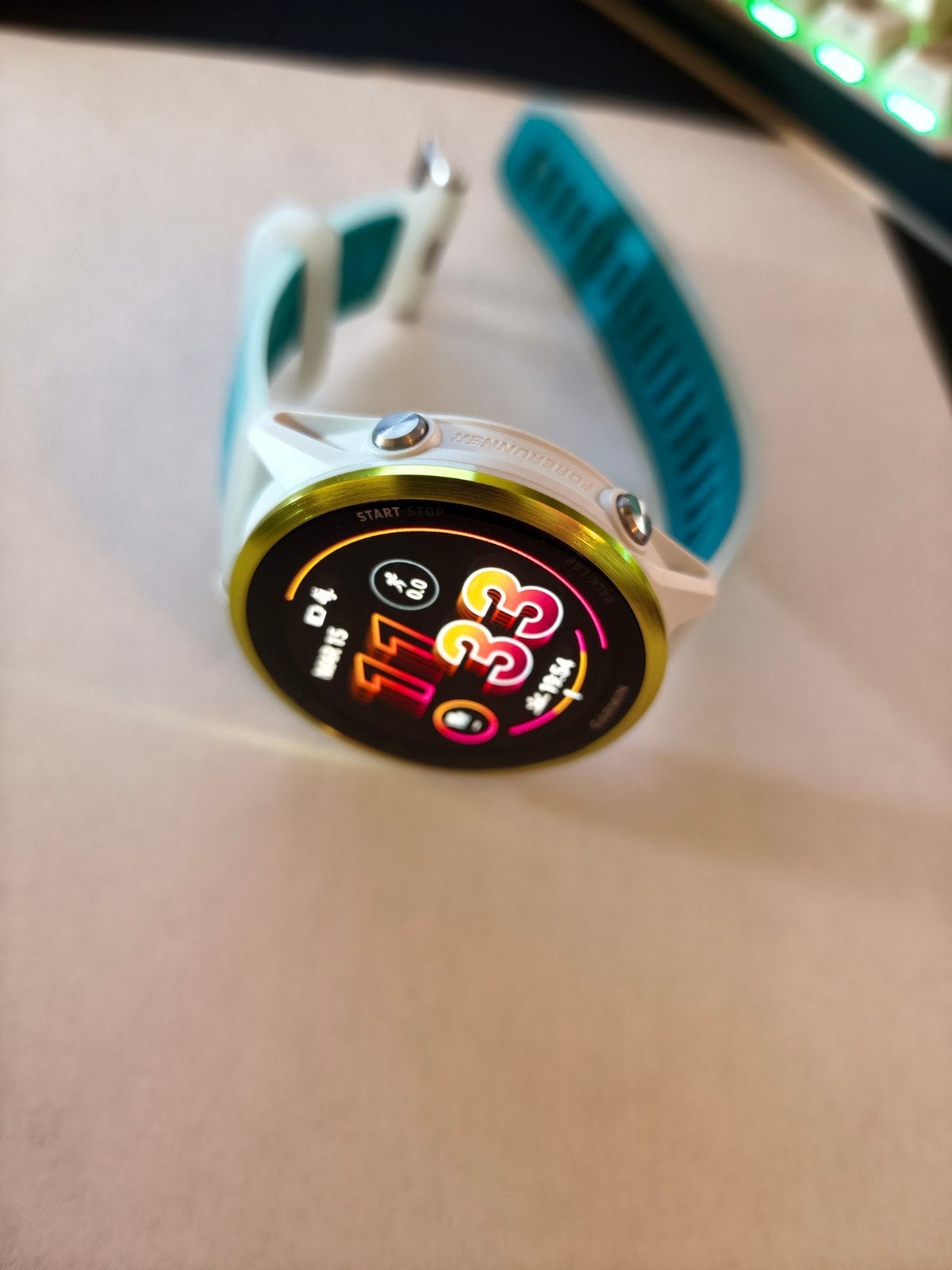 GARMIN FORERUNNER 570  47MM, Enlèvement ou Envoi, Comme neuf