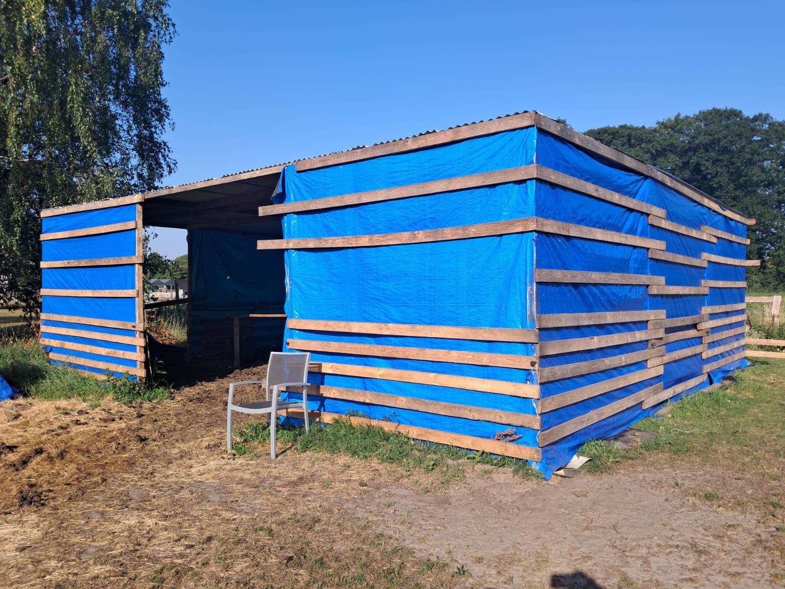 Volledige stal te koop zelf afbreken, Dieren en Toebehoren