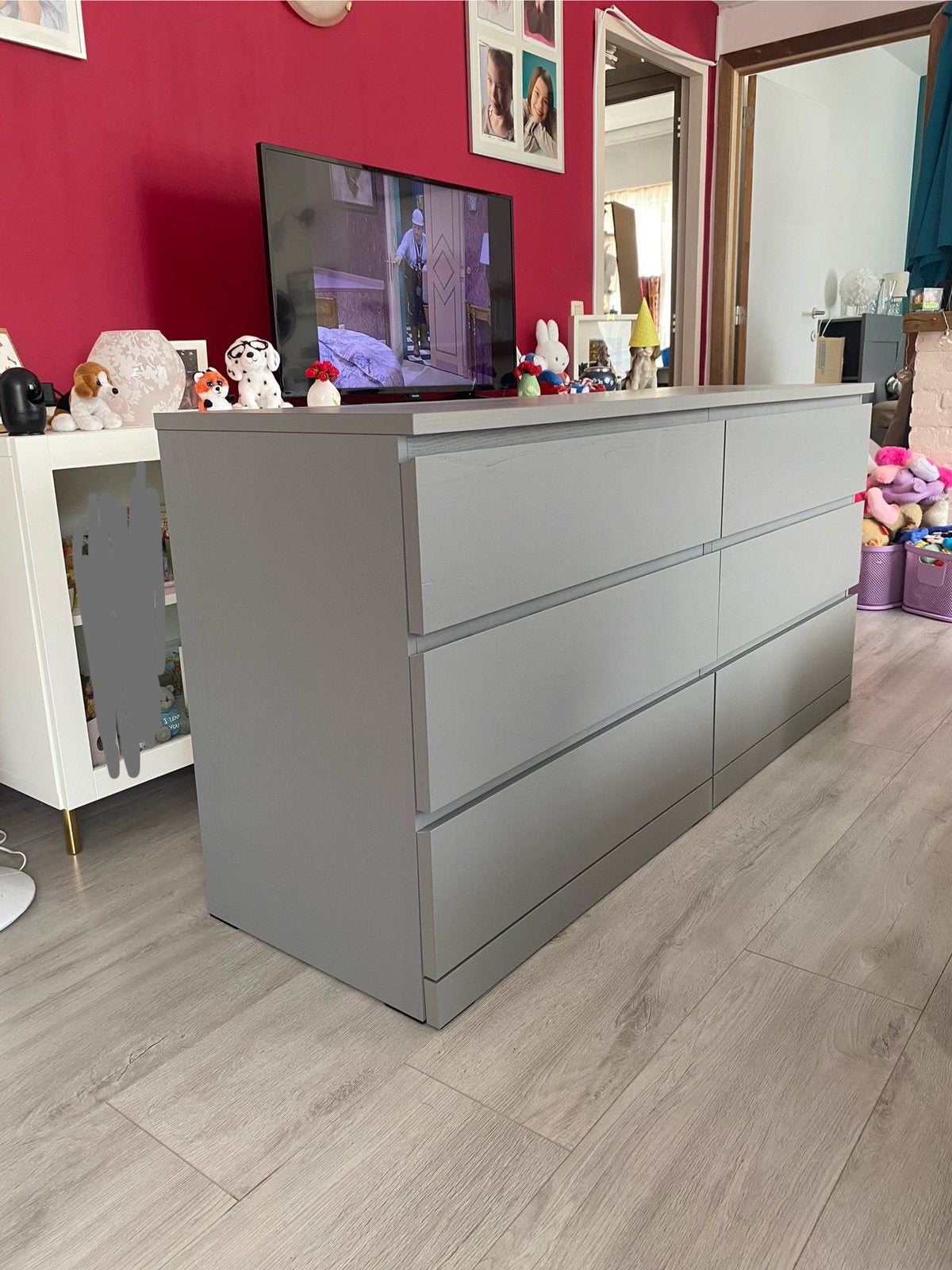 Ikea MALM ladekast grijs NIEUW, Maison & Meubles, Armoires | Commodes, Neuf, Moins de 100 cm, 150 à 200 cm, 25 à 50 cm, 5 tiroirs ou plus